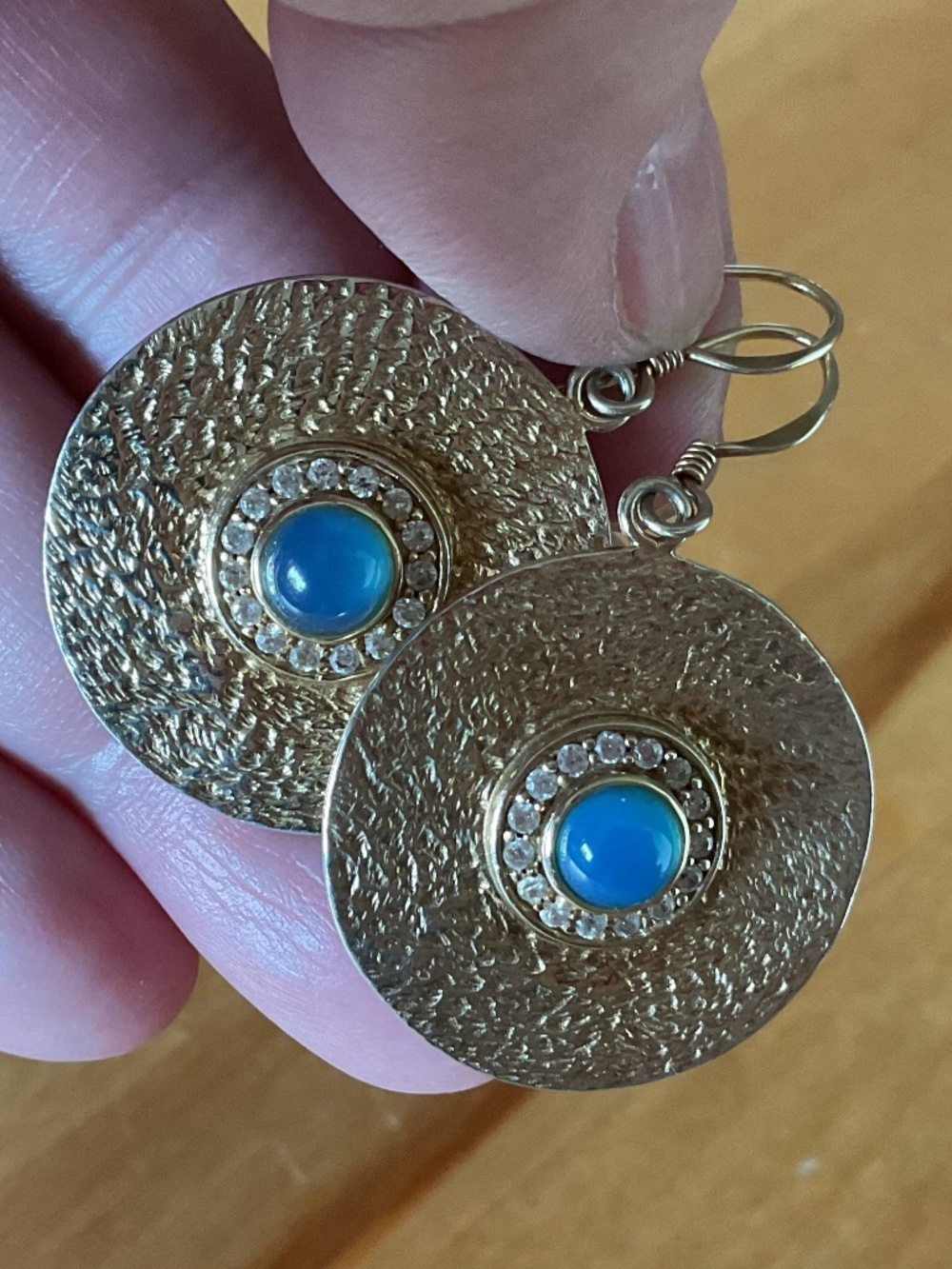 NWOT Gold plated sterling silver 925 Blue Chalcedon Round Hammered Earrings - Picture 7 of 11